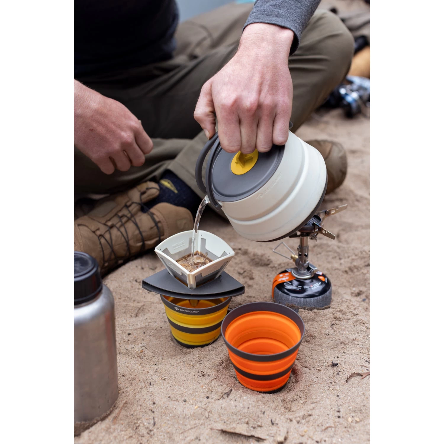 Sea To Summit Frontier Ultralight Collapsible Kettle 10 Sea To Summit Frontier Ultralight Collapsible Kettle - Image 8